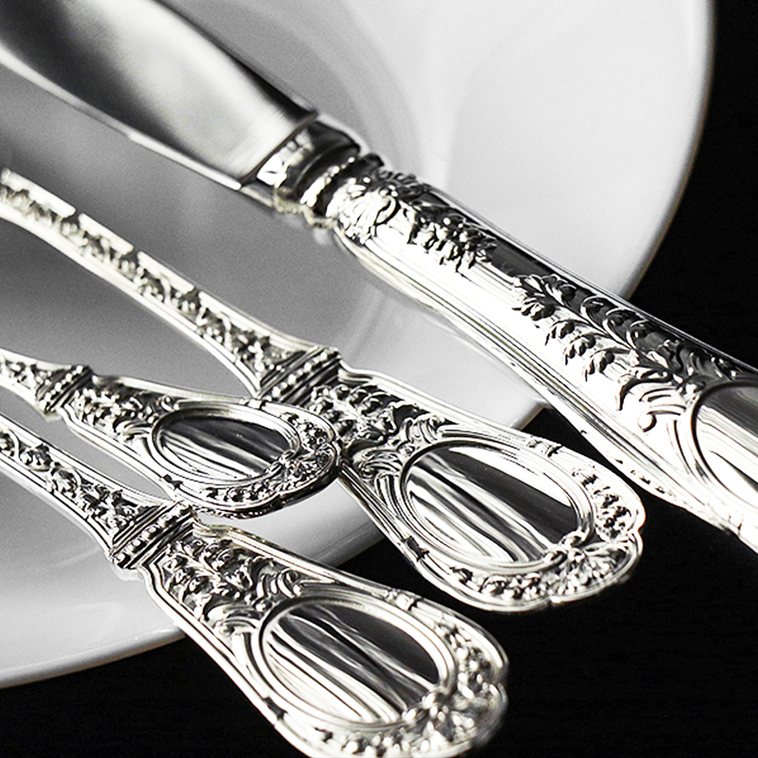 Набор столовый "Фамильный": вилка, ложка, нож, чайная ложка(Серебро 925)+ПОДАРОК!!!