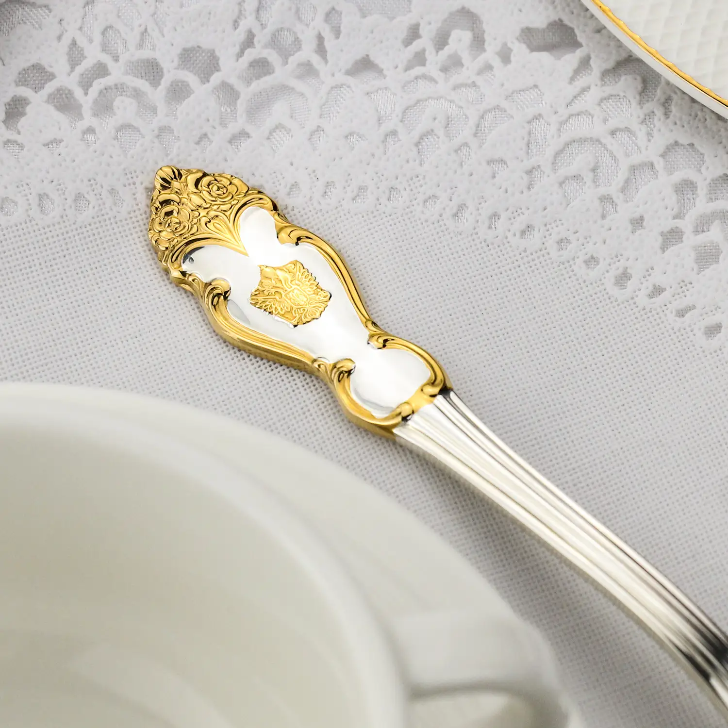 Набор столовый "Герб": вилка, ложка, нож, чайная ложка посеребренный с позолотой